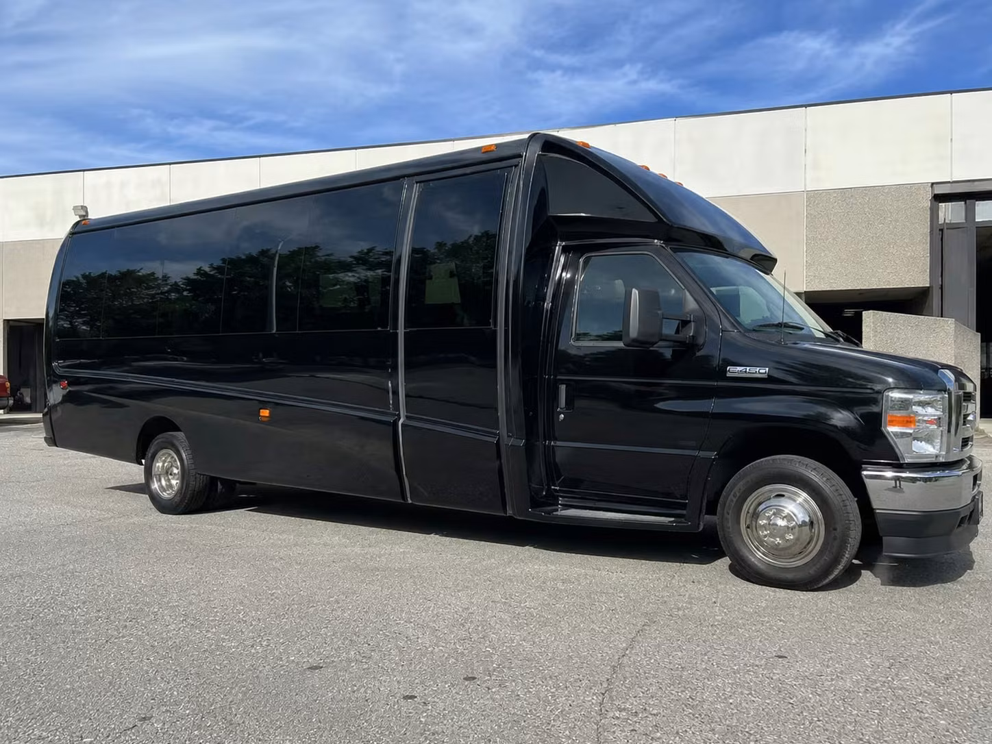 15 passenger minibus