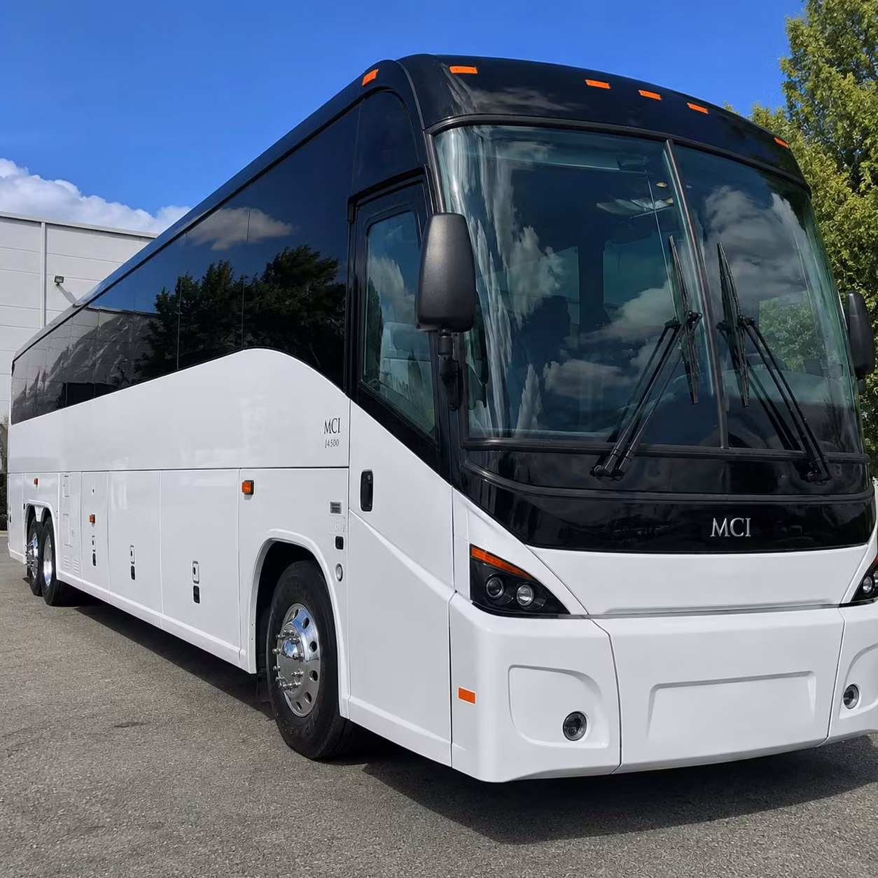 airport transportation for sports teams and group travelers in rochester