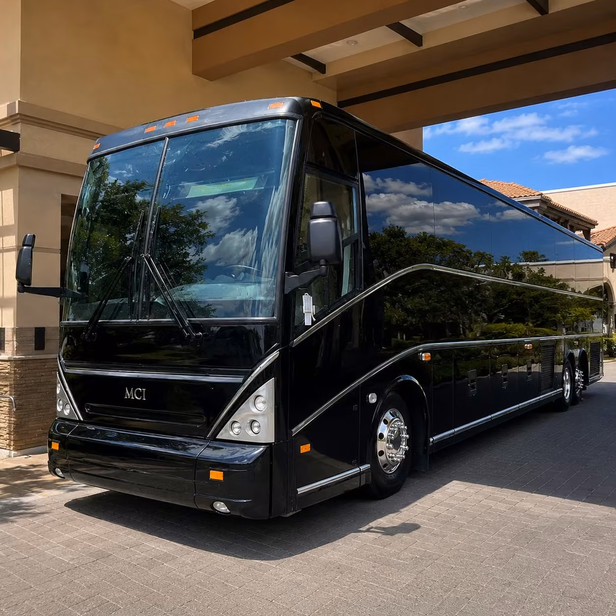 employee shuttle services and corporate commuter transportation in rochester mn