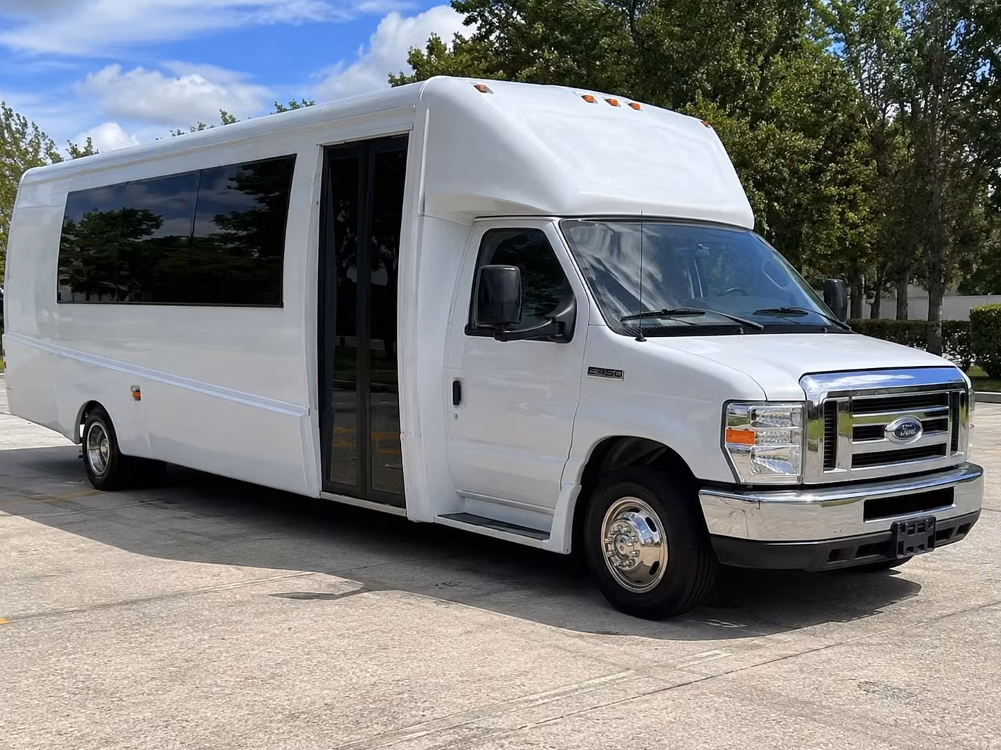 rochester prom party bus rentals ride in style from dinner to the dance